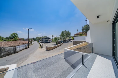 Moradia T3 para Venda em Vila de Prado