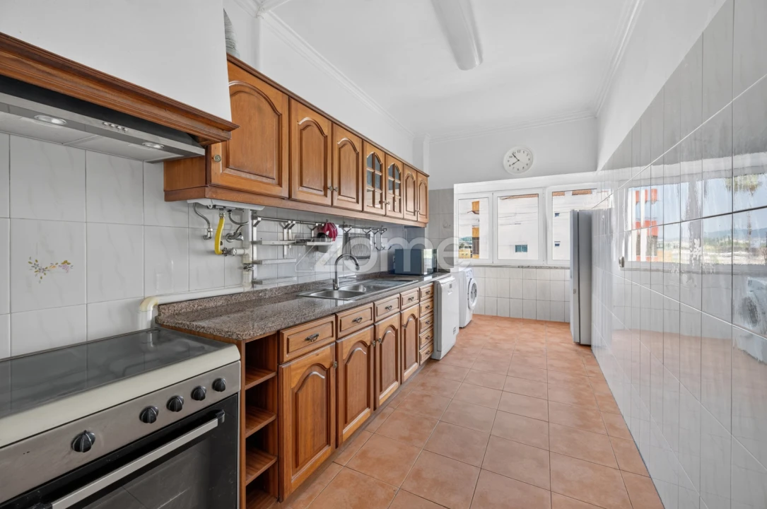 Apartamento T2 para Venda em Loures Foto 12