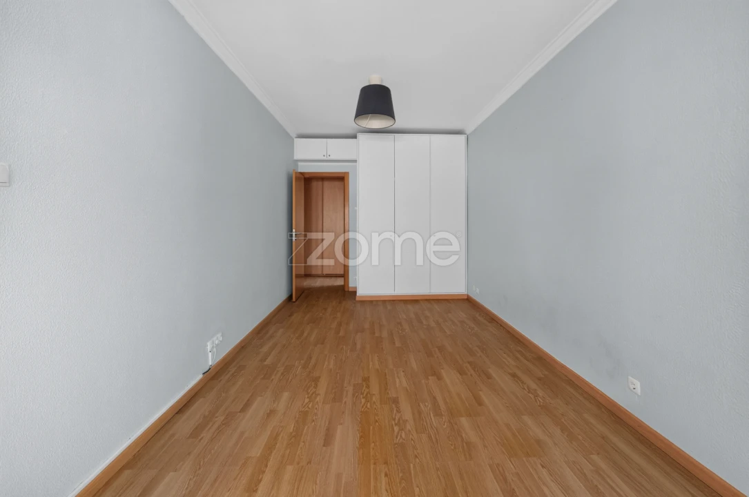 Apartamento T2 para Venda em Loures Foto 18