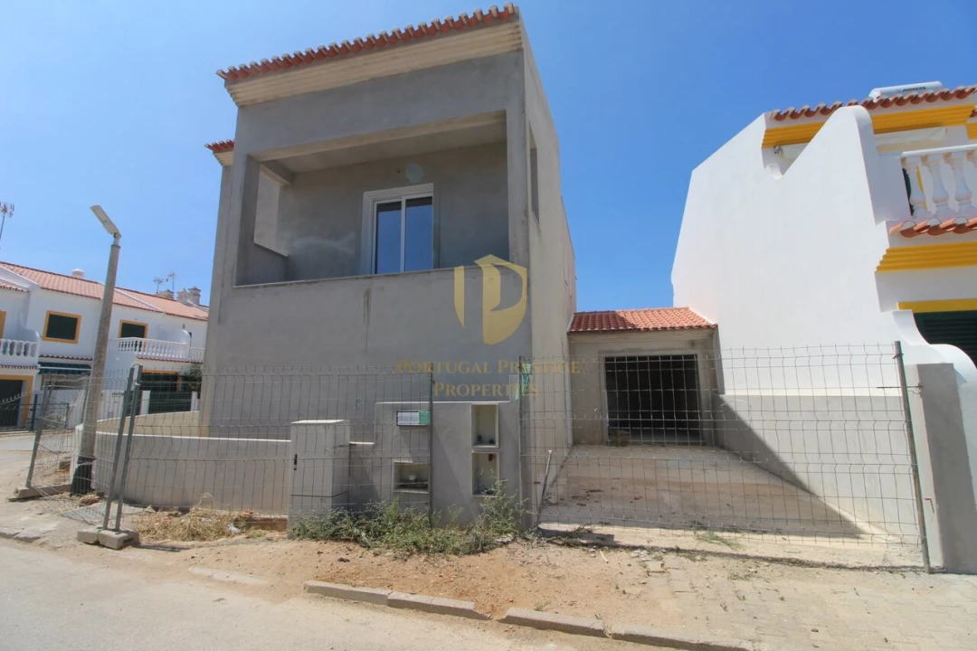 Moradia T3 para Venda em Altura Foto 1