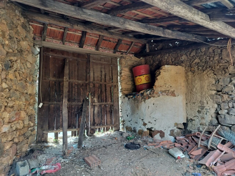 Moradia T0 para Venda em Carvalho Foto 2