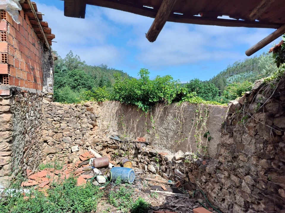 Moradia T0 para Venda em Carvalho Foto 3
