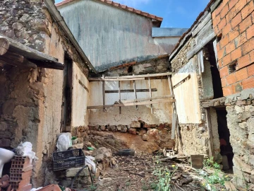 Moradia T0 para Venda em Carvalho