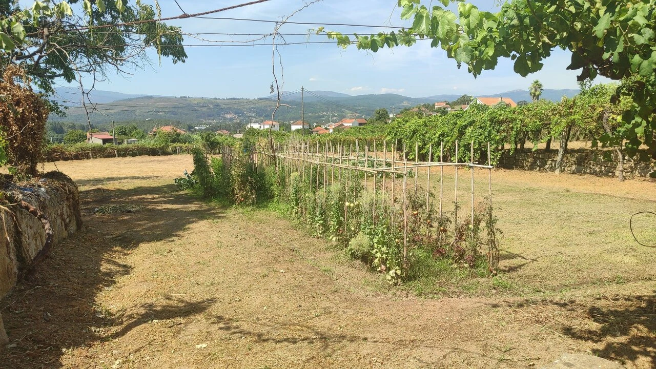 Moradia T2 para Venda em Prado e Remoães Foto 9