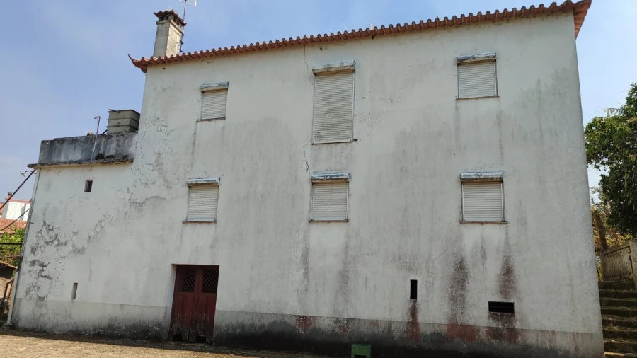 Moradia T3 para Venda em Prado e Remoães