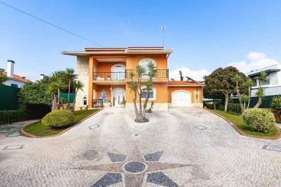 Moradia T5 para Venda em A dos Cunhados e Maceira