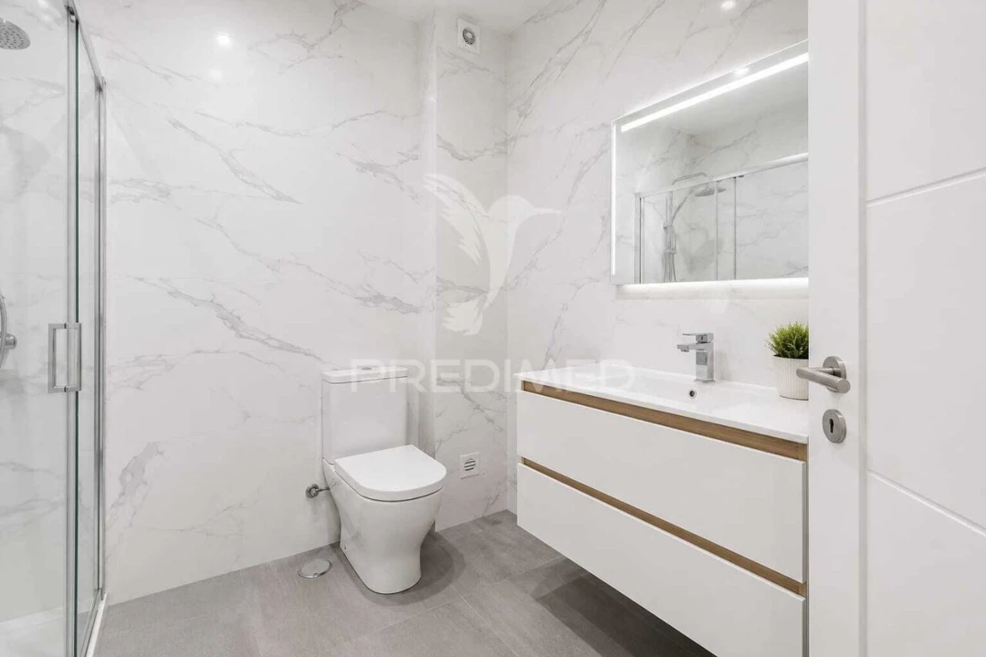 Apartamento T4 para Venda em Alcobaça e Vestiaria Foto 14