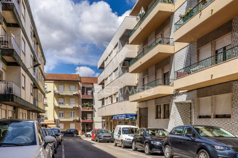 Apartamento T4 para Venda em Alcobaça e Vestiaria Foto 17