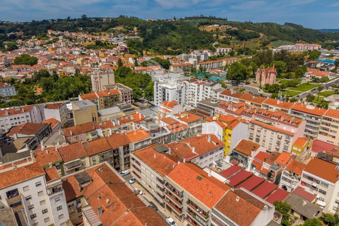 Apartamento T4 para Venda em Alcobaça e Vestiaria Foto 22