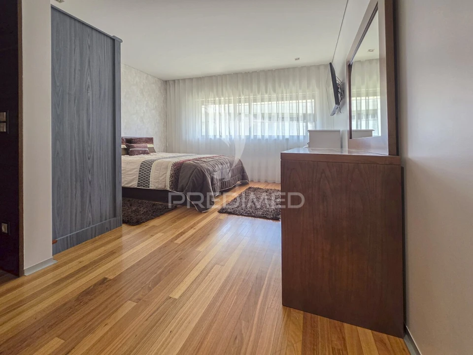 Apartamento T2 para Venda em Urgezes Foto 22