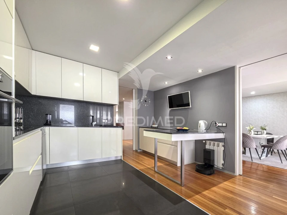 Apartamento T2 para Venda em Urgezes Foto 15