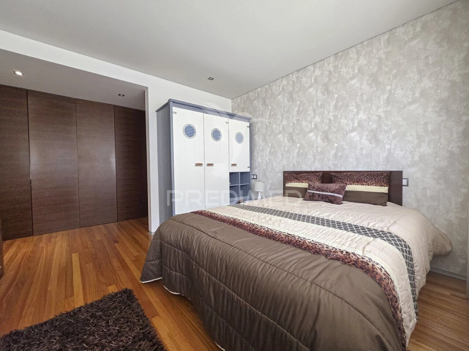 Apartamento T2 para Venda em Urgezes Foto 23