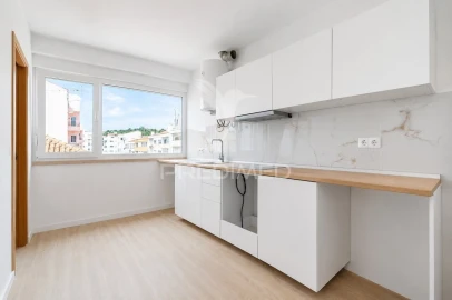 Apartamento T2 para Venda em Alcobaça e Vestiaria