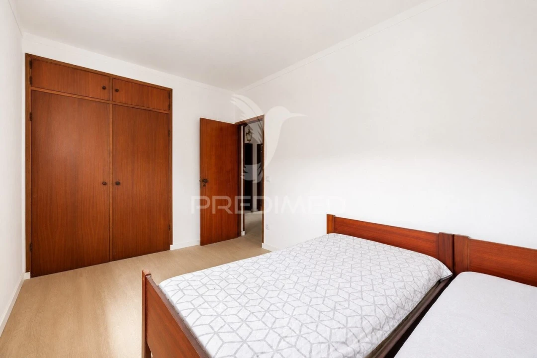 Apartamento T2 para Venda em Alcobaça e Vestiaria Foto 7