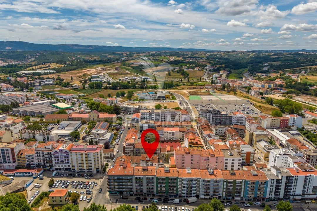 Apartamento T2 para Venda em Alcobaça e Vestiaria Foto 27