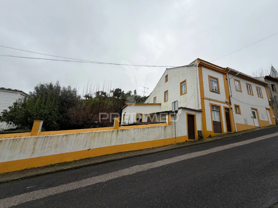 Moradia T3 para Venda em Abrantes (São Vicente e São João) e Alferrarede Foto 1