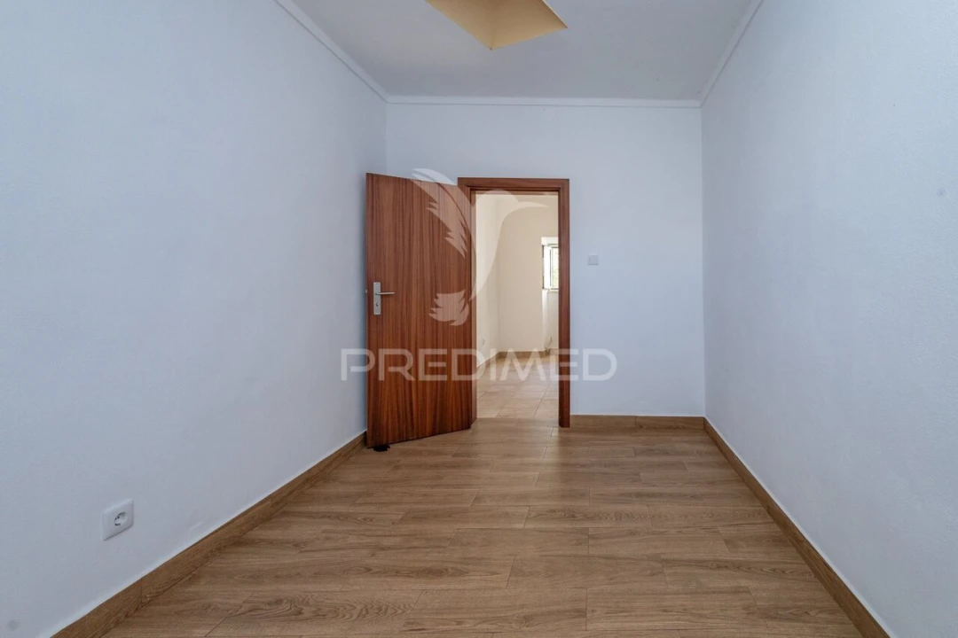 Quinta T2 para Venda em Rio de Moinhos Foto 12