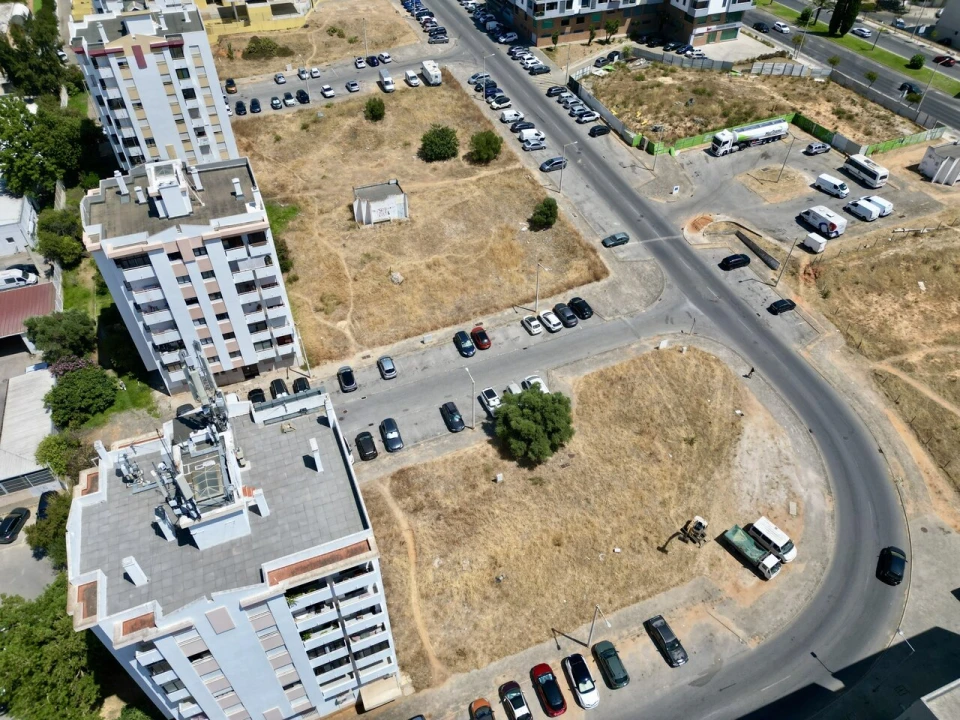 Terreno para Venda em Faro (Sé e São Pedro) Foto 3