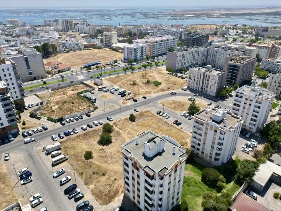 Terreno para Venda em Faro (Sé e São Pedro) Foto 5