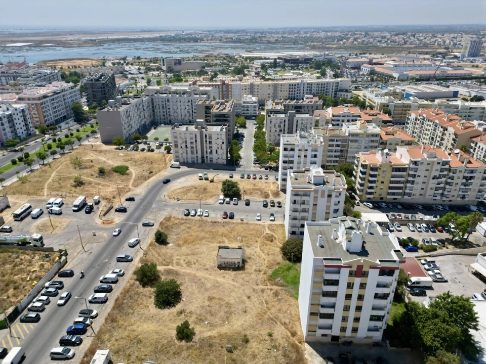 Terreno para Venda em Faro (Sé e São Pedro) Foto 9