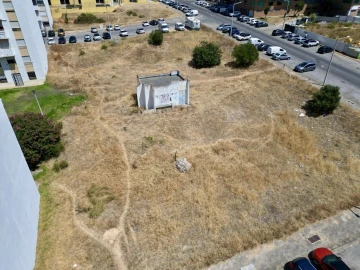 Terreno para Venda em Faro (Sé e São Pedro)