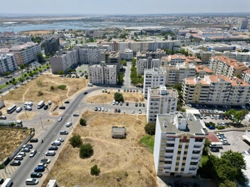 Terreno para Venda em Faro (Sé e São Pedro)