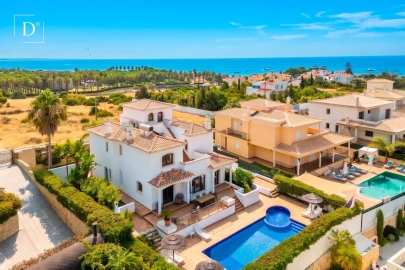 Moradia T4 para Venda em Albufeira e Olhos de Água