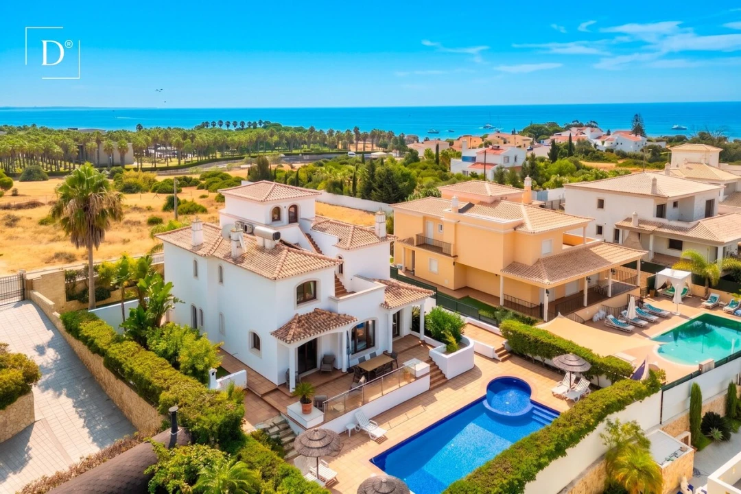 Moradia T4 para Venda em Albufeira e Olhos de Água Foto 5