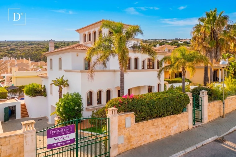 Moradia T4 para Venda em Albufeira e Olhos de Água Foto 37