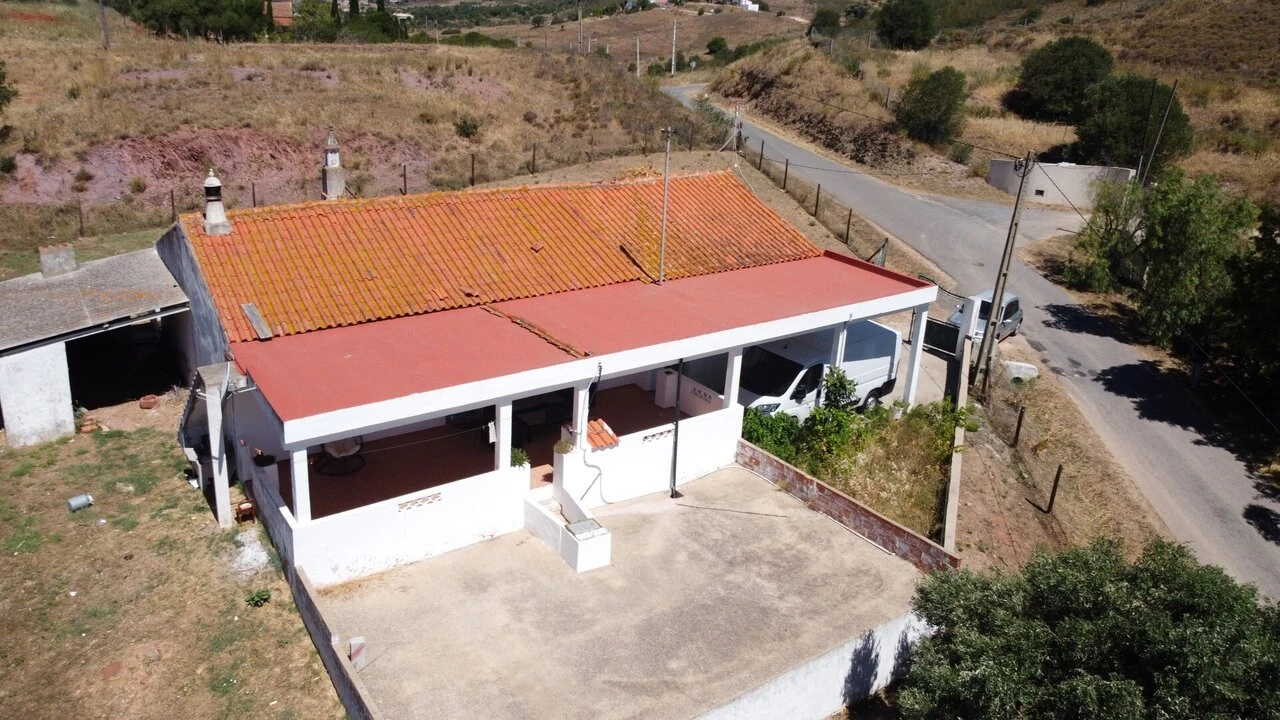 Moradia T2 para Venda em São Bartolomeu de Messines Foto 24