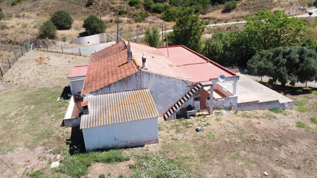 Moradia T2 para Venda em São Bartolomeu de Messines Foto 25