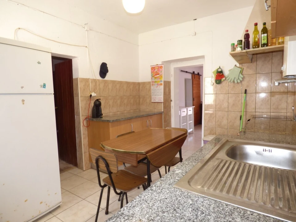 Moradia T2 para Venda em São Bartolomeu de Messines Foto 9