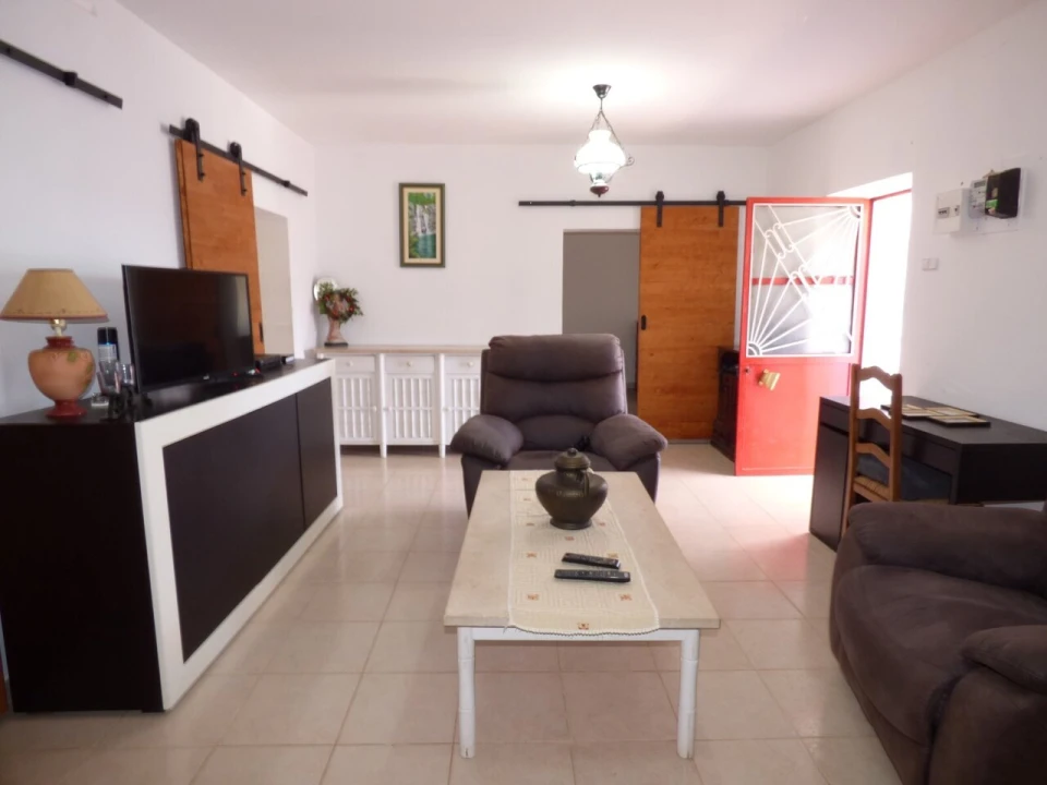 Moradia T2 para Venda em São Bartolomeu de Messines Foto 6