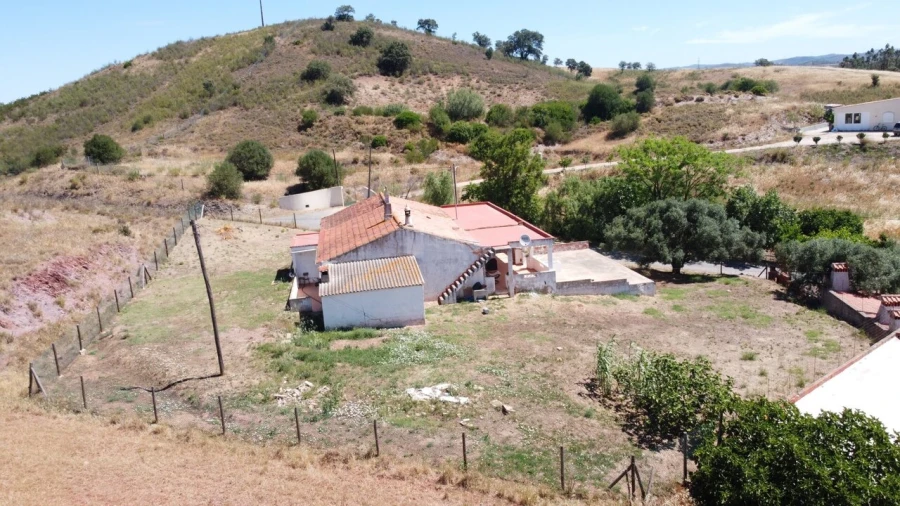 Moradia T2 para Venda em São Bartolomeu de Messines Foto 17