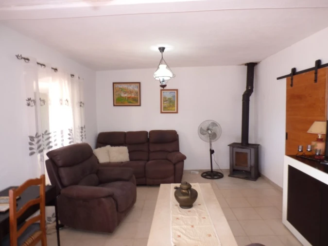 Moradia T2 para Venda em São Bartolomeu de Messines Foto 3