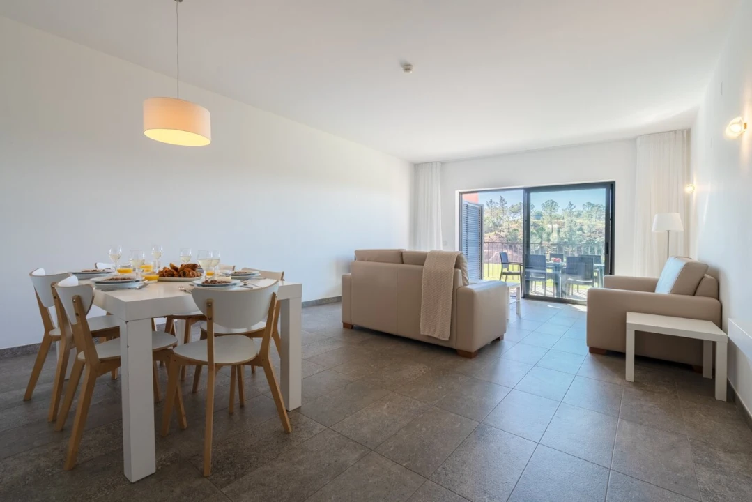 Apartamento T3 para Venda em Mexilhoeira Grande Foto 2