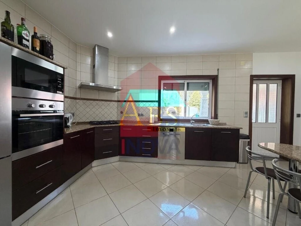Moradia T3 para Venda em Marrancos e Arcozelo Foto 3