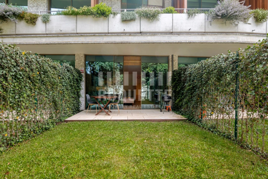 Apartamento T2 para Venda em Aldoar, Foz do Douro e Nevogilde Foto 2