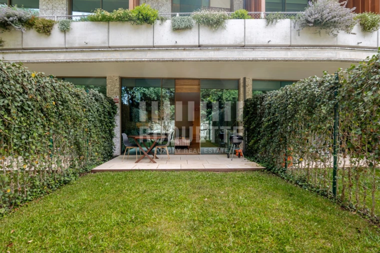 Apartamento T2 para Venda em Aldoar, Foz do Douro e Nevogilde Foto 2