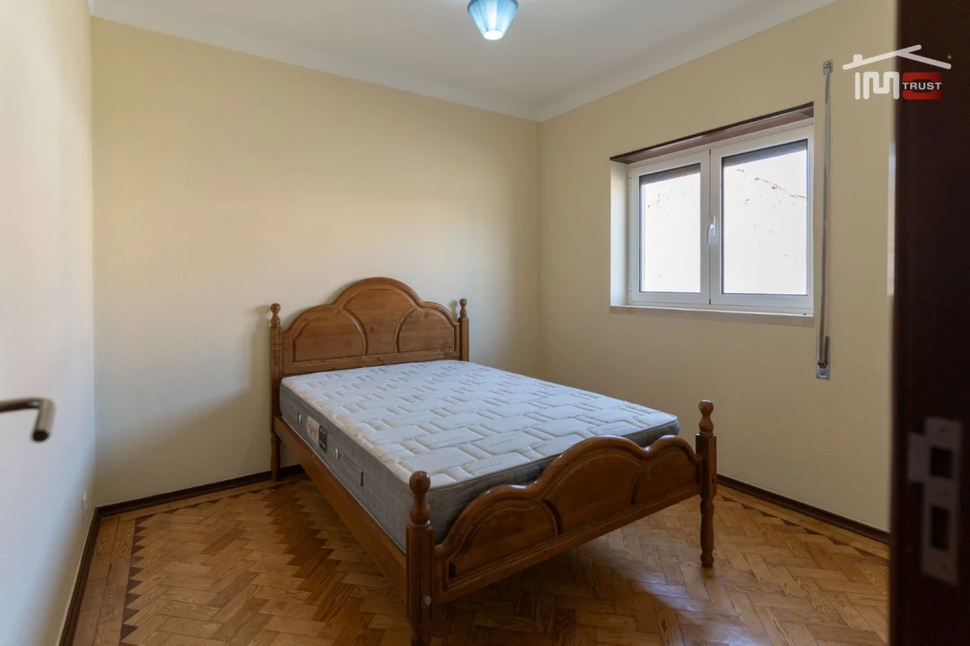 Moradia T3 para Arrendamento em São Mamede Foto 3
