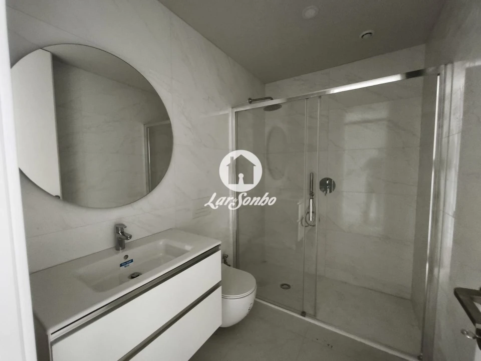 Apartamento T4 para Venda em Arcozelo Foto 6