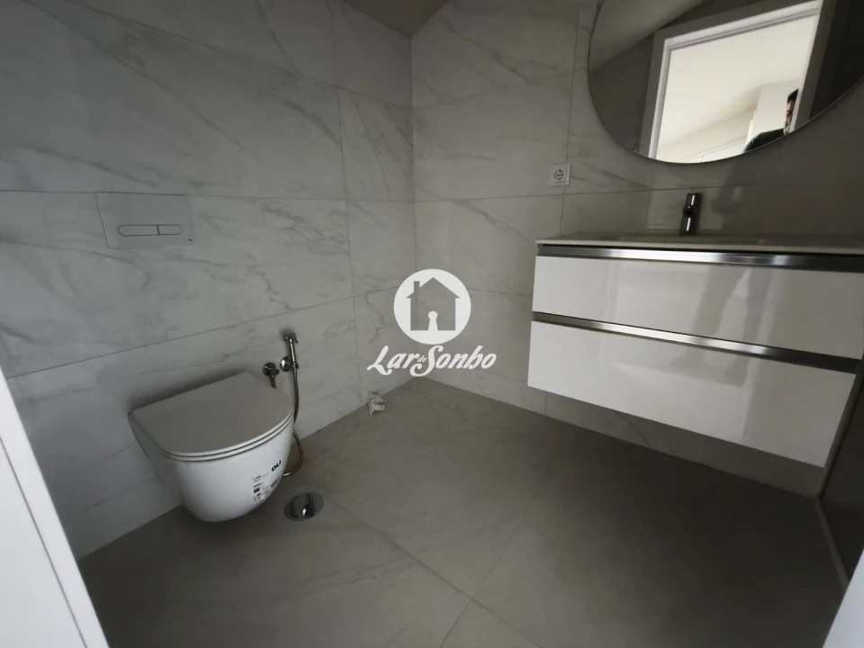 Apartamento T4 para Venda em Arcozelo Foto 17