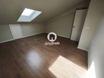 Apartamento T4 para Venda em Arcozelo