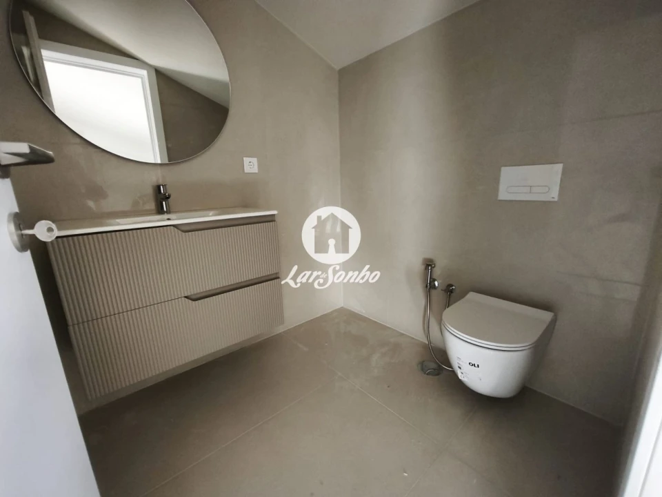 Apartamento T4 para Venda em Arcozelo Foto 18