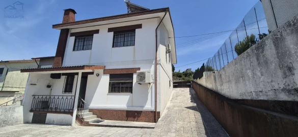Moradia T2 para Venda em Custóias, Leça do Balio e Guifões