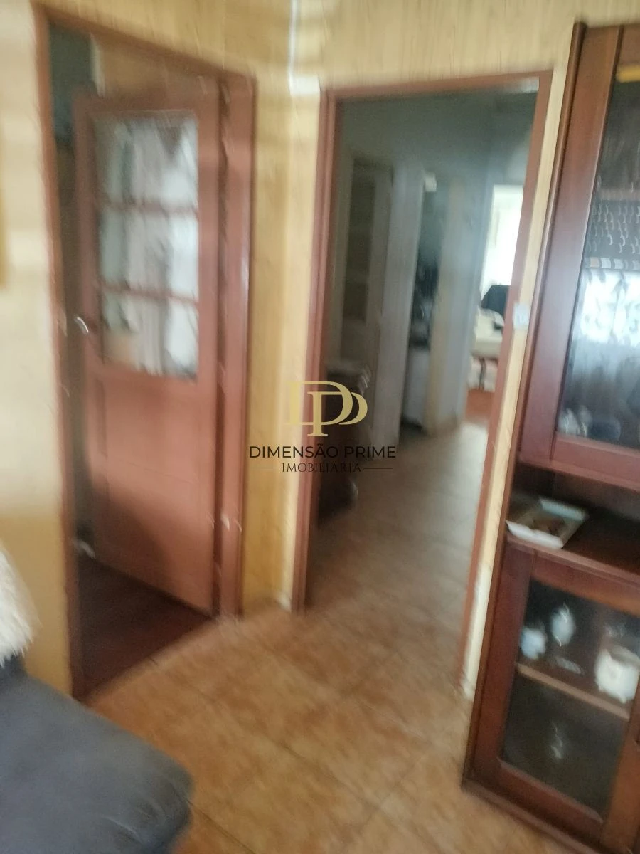 Apartamento T1 para Venda em Oliveira do Douro Foto 10