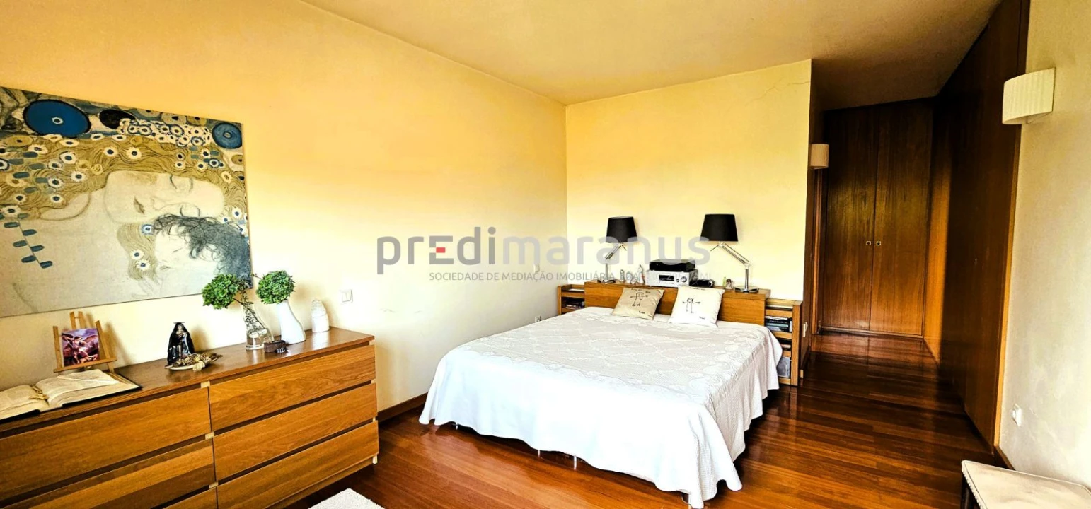 Moradia T7 para Venda em Telões Foto 13