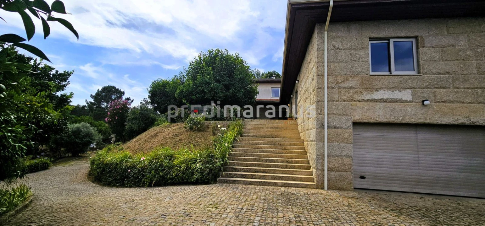 Moradia T7 para Venda em Telões Foto 21