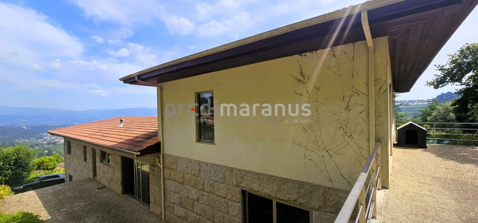 Moradia T7 para Venda em Telões Foto 22