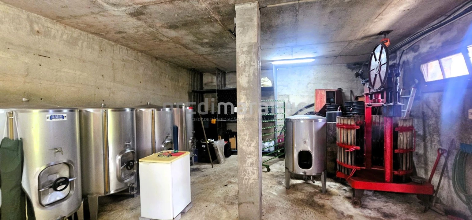 Moradia T7 para Venda em Telões Foto 26